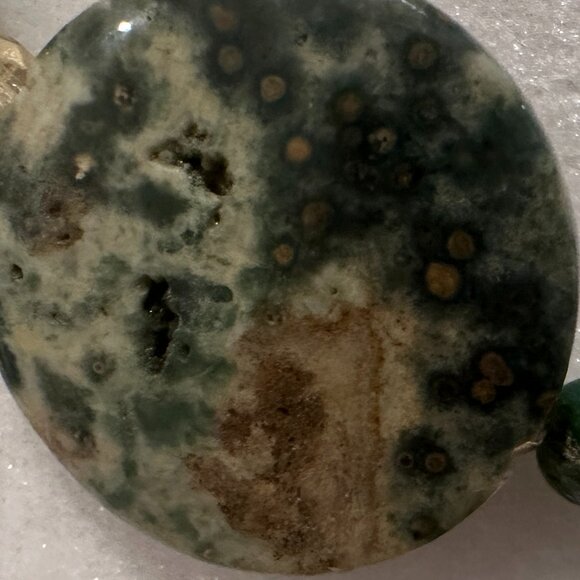 NATURAL GREEN, WHITE AND BROWN AGATE  STONE NECKLACE - Picture 3 of 6